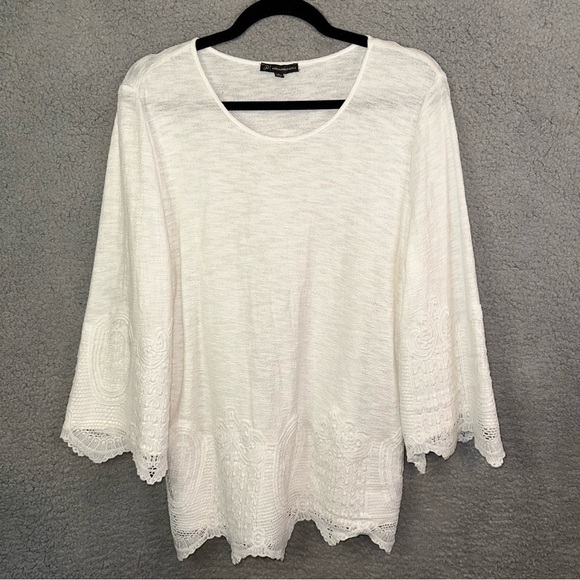 Adrianna Papell Embroidered Lace Long Sleeve Overlay Blouse - Picture 1 of 11